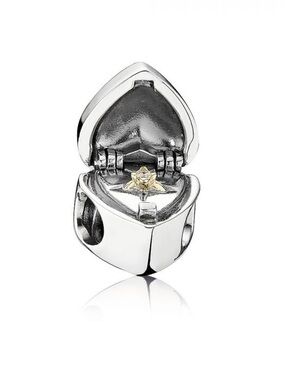 Pandora Rare Retired Gift From The Heart Ring Box Charm 14K Gold W/Box